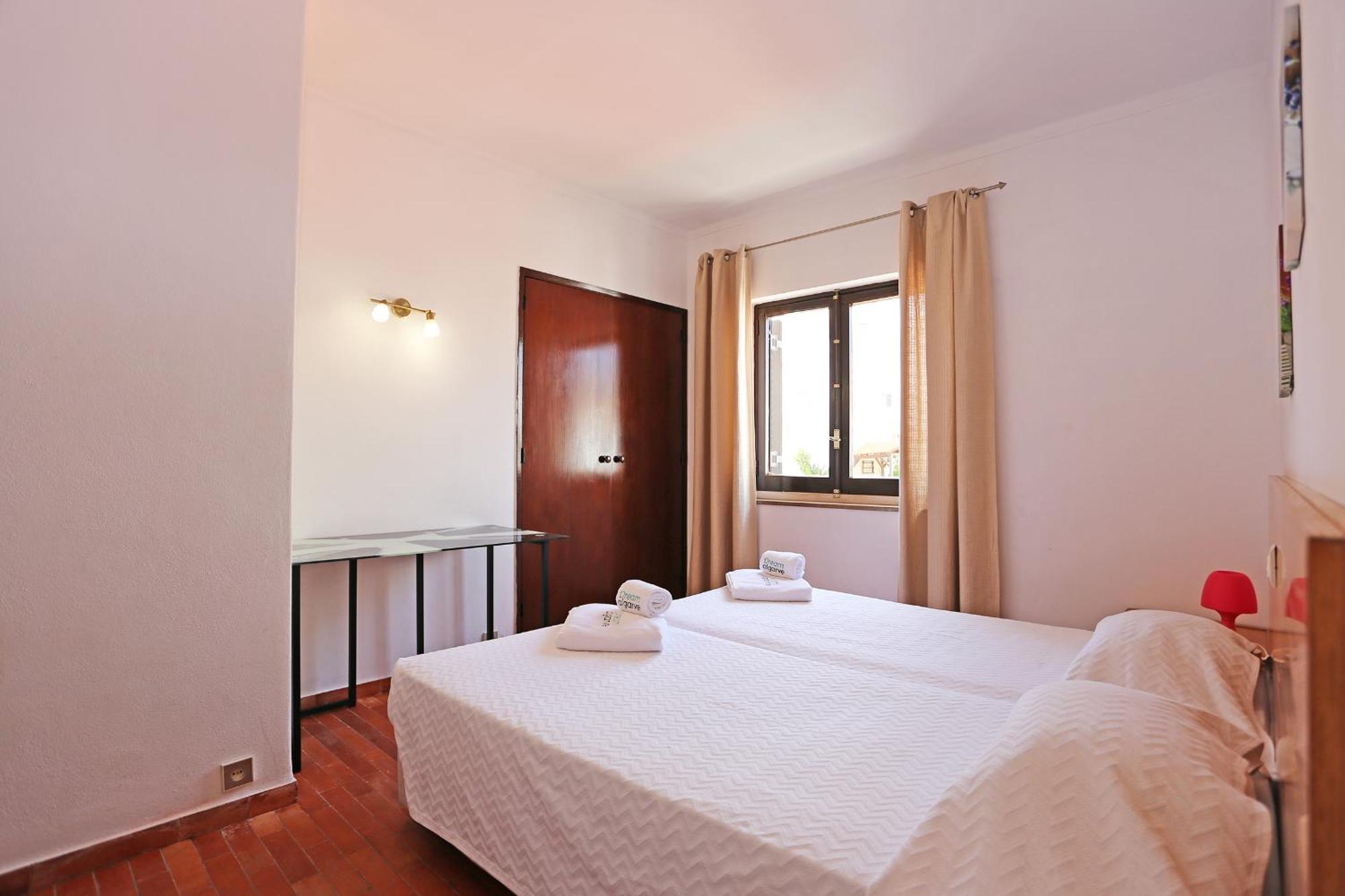 V - Seacliff Albufeira Apartment Room photo